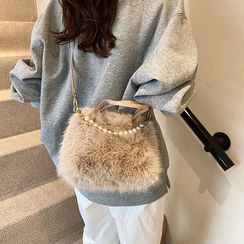 Winter Fashion Faux Fur Crossbody Bags for Women's Gift, Pearl Chain Decor Shoulder Bag, Ladies Handbags Top-handel Bag