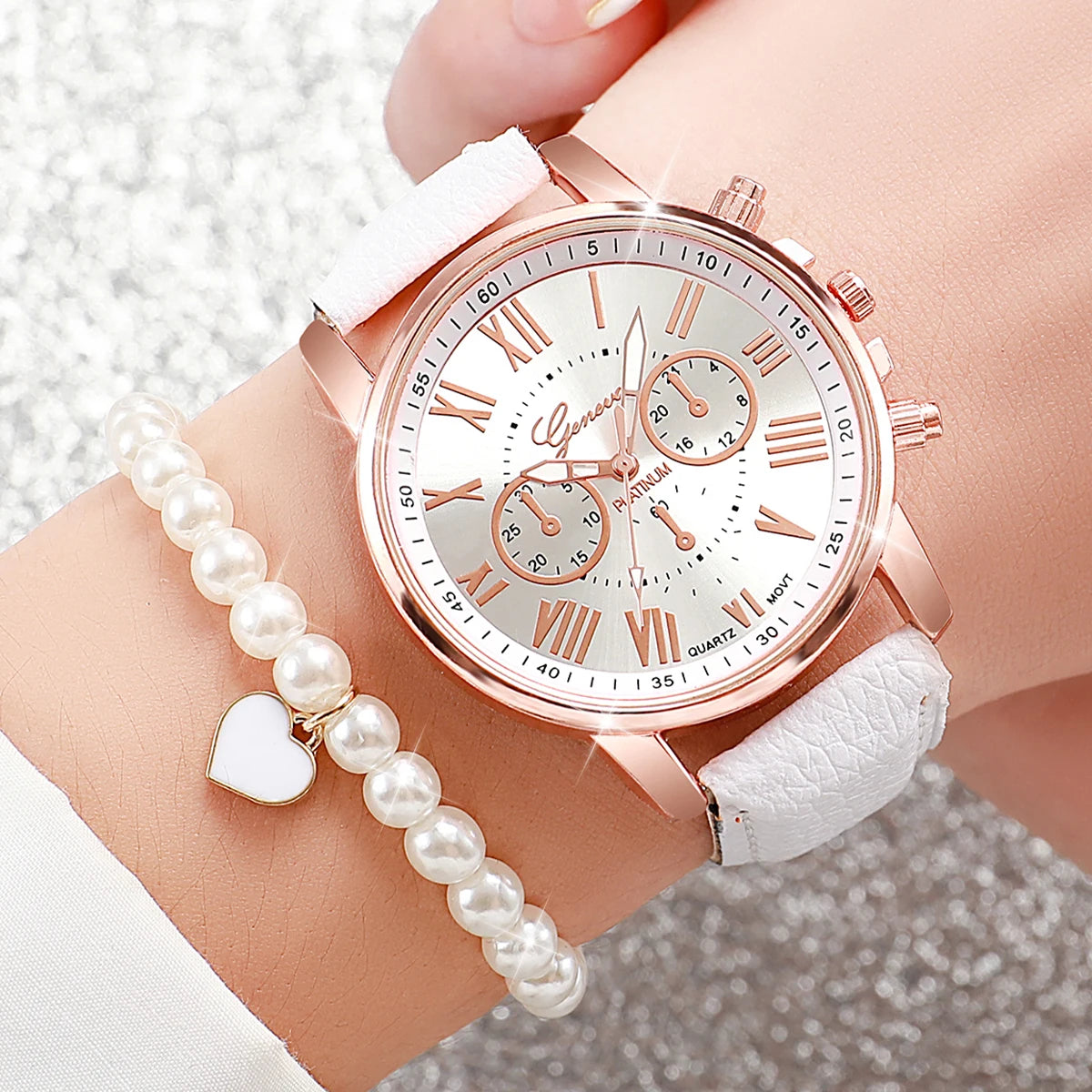 6PCS/Set Women's Watch Fashion Roma Dial Quartz Watch Casual Leather Band Wristwatches Pearls Heart Jewelry Set（Without Box）