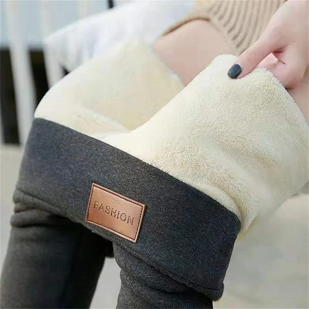 Winter Women Leggings Solid Warm Leggings Thicken Lambwool Hight Waist Fleece Keep Butt Lift High Stretchy Walking Pants Pocket