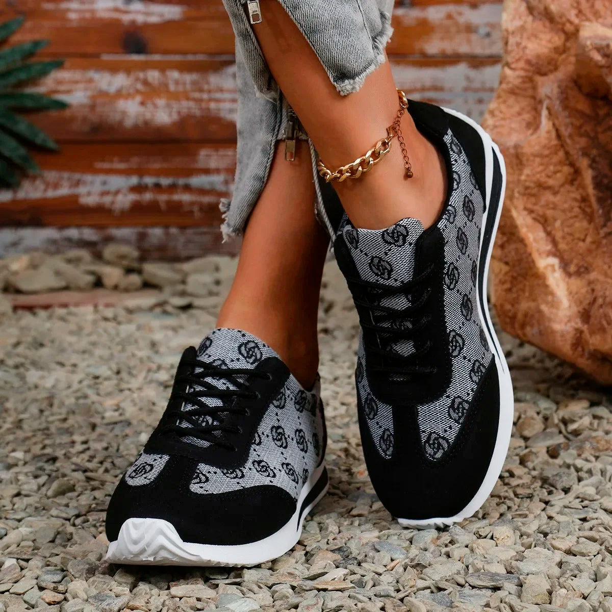 Women Sneakers 2024 Spring Autumn Fashion Outdoor Versatile Sneakers Women Casual Comfortable Lace Up Walking Shoes for Women
