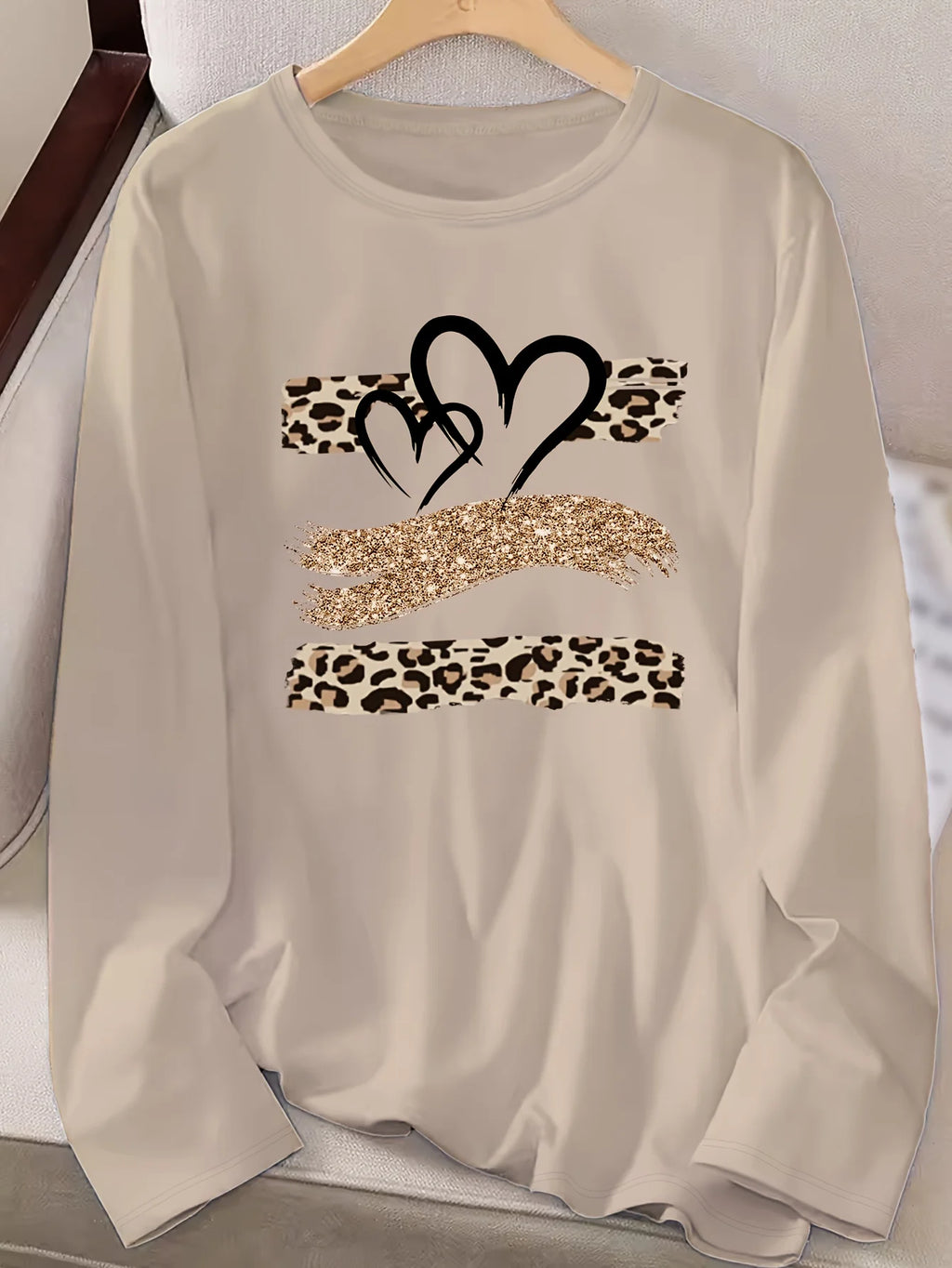 Women's Spring and Autumn 100% Cotton Fashion Casual Loose Leopard Pattern Heart Pattern Printed Round Neck Long Sleeve T-shirt