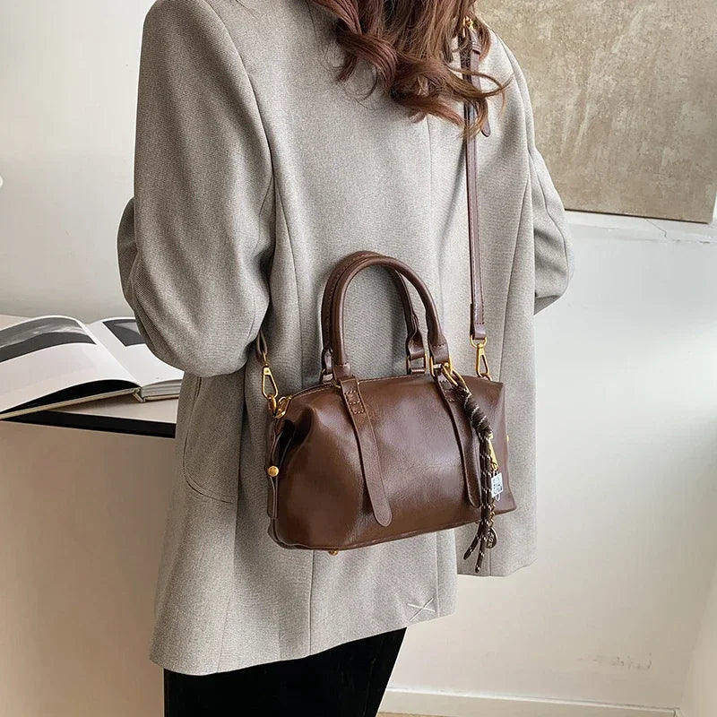 2025 PU Zipper High Quality Bucket Crossbody Bag Solid Simple Fashion Handbag High Appearance Popular Portable Shoulder Bag