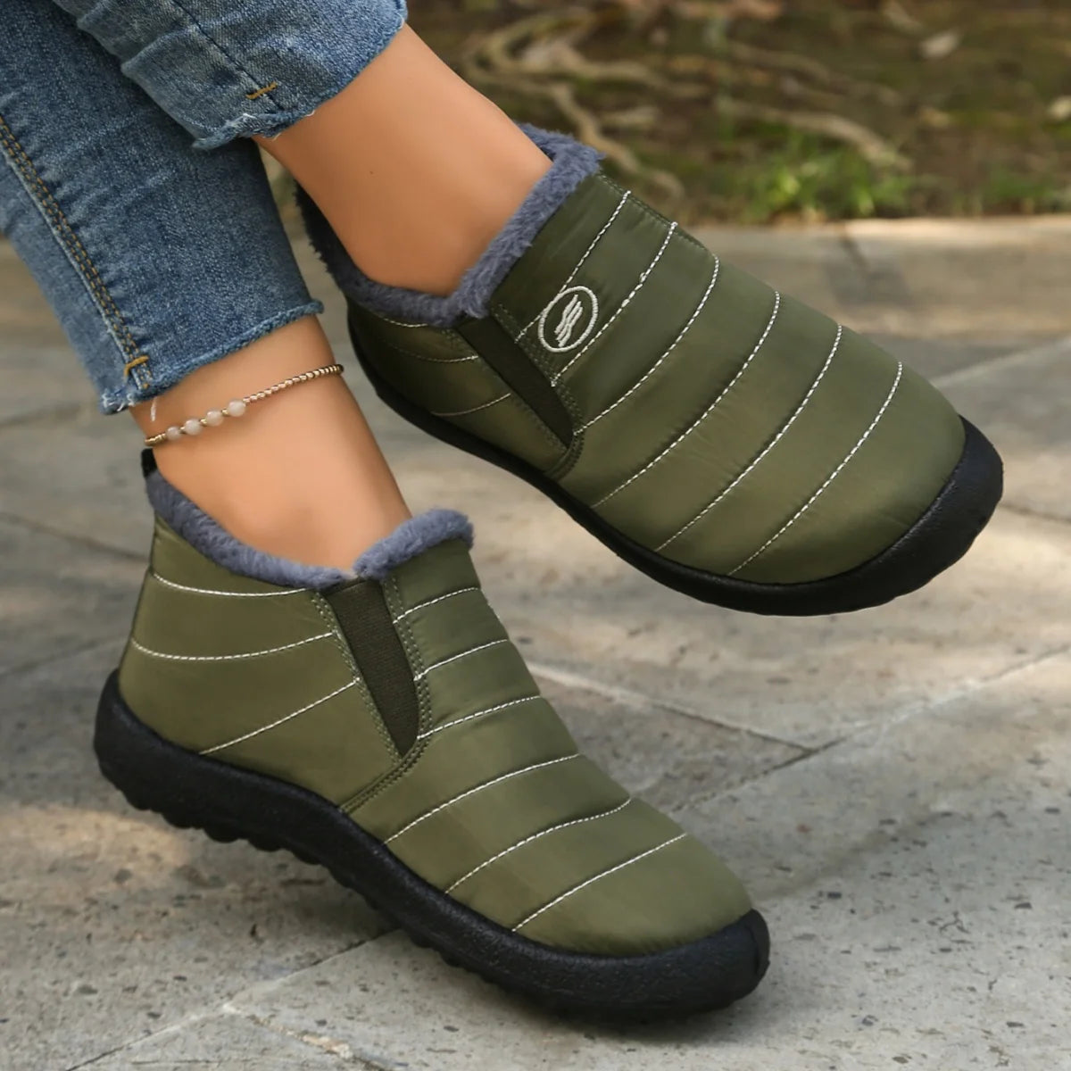 Women's boots Winter Boot with Comfortable Warm Fur Lined Ankle Booties Outdoor Slip On Waterproof Short Boots