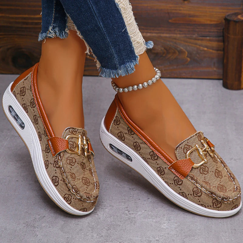 2024 New Autumn Women Trend Retro Designer Flat Shoes Women Fashionable Round Toe Metal Decoration Casual Shoes Zapatos De Mujer