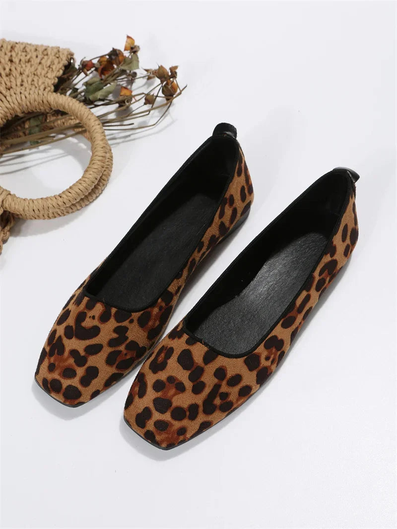 2024 Spring Autumn Fashionable Comfortable Elegant Versatile and Wear-resistant Casual Flat-soled Leopard Print Shoes