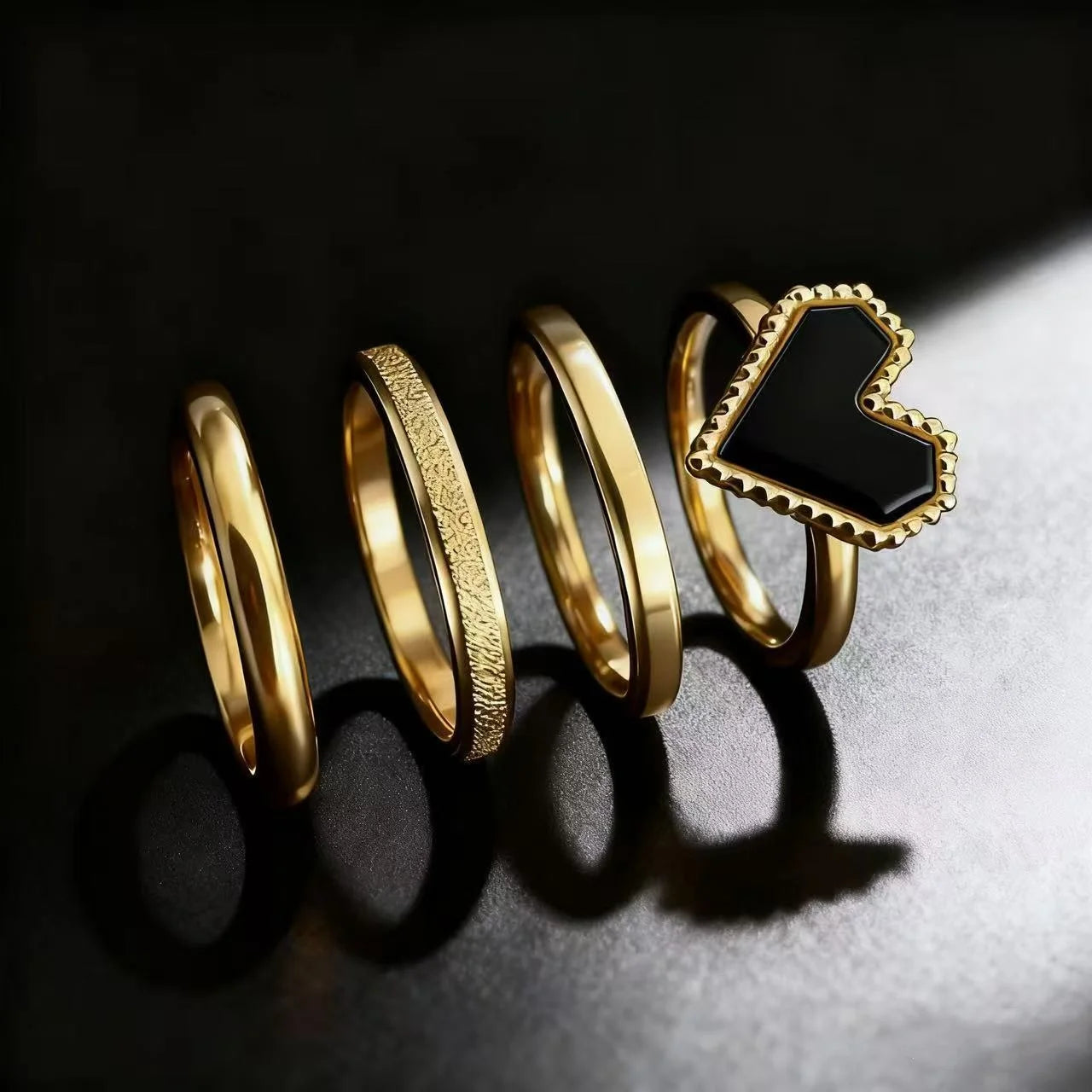 4Pcs Gold Plated Color Black Heart Stainless Steel Ring Set For Women Jewelry Accessories Gifts