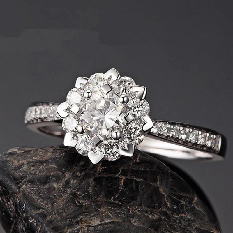 Luxury 925 Sterling Silver Classic Ring for Women  snowflake jewelry simple 30ct diamond ring imitation diamond women's ring