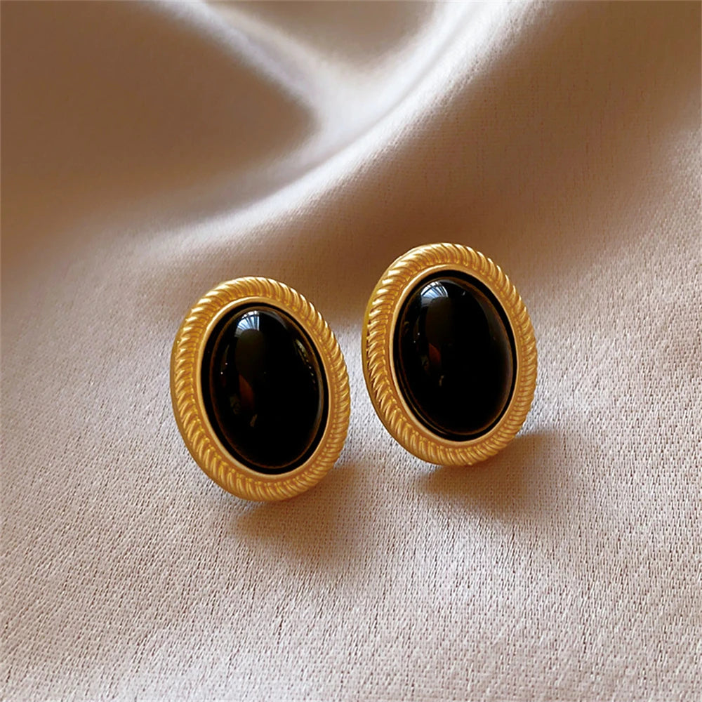 2025 New Retro Gold Color Metal Line Black Oval Shaped Stud Earrings for Women Advanced Design Elegant Young Girls Party Jewelry