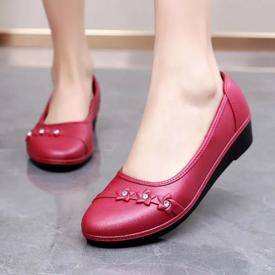 Sapatos Women Classic Light Weight Round Toe Rubber High Quality Slip on Flat Loafers Lady Casual Hotel Office & Work Shoes A262