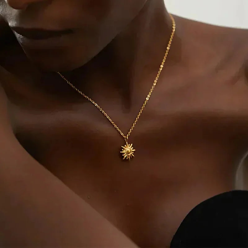 Stainless Steel Geometric Necklace For Women Fashion Sun Sunflower Pendant Clavicle Chain Aesthetic Jewelry Accessories Femme