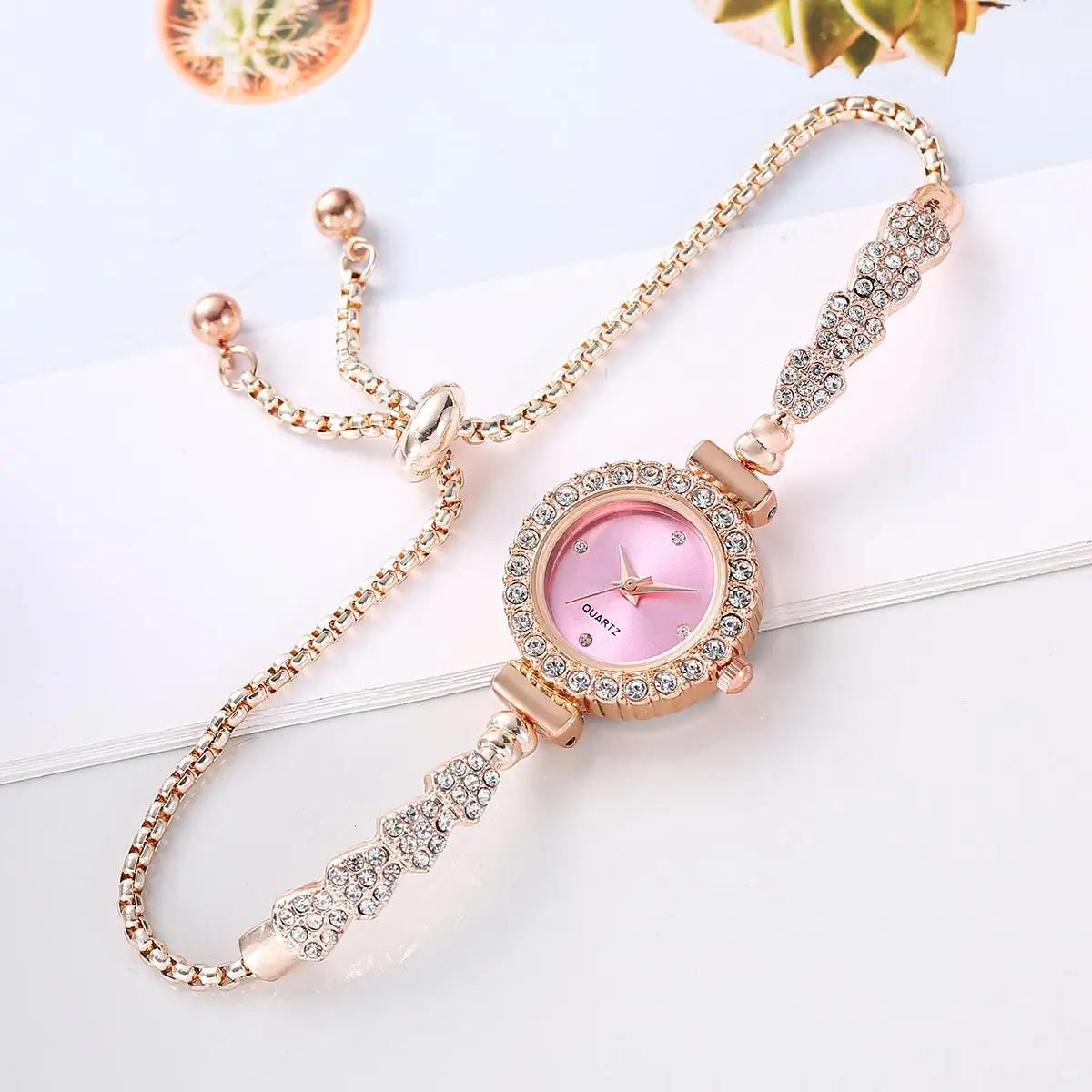 New Fashion Diamond Round Women's Watch with Free Adjustment Bracelet Watch Women's Quartz Watch