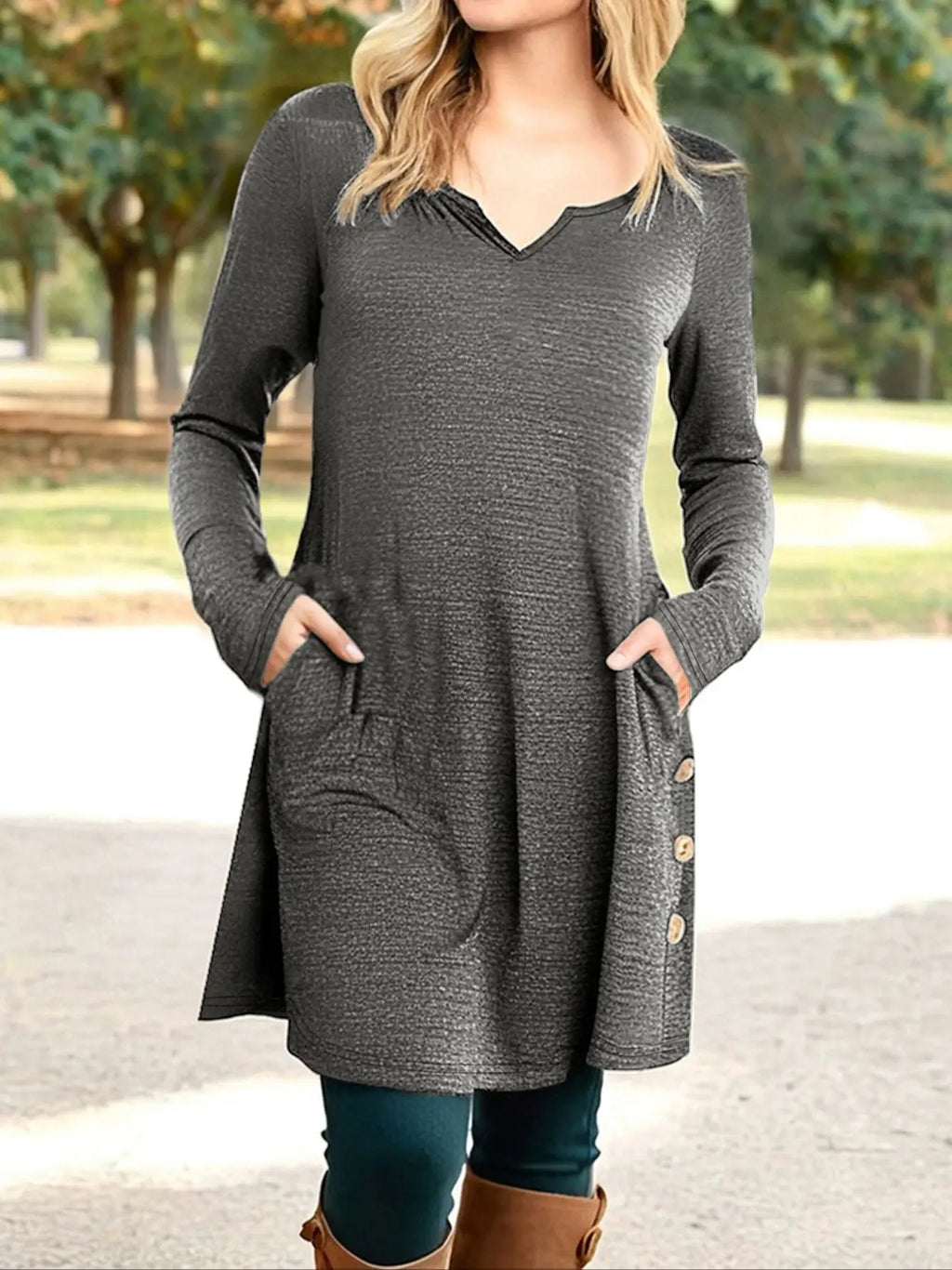 Women's autumn and winter long-sleeved dress with pockets and side buttons