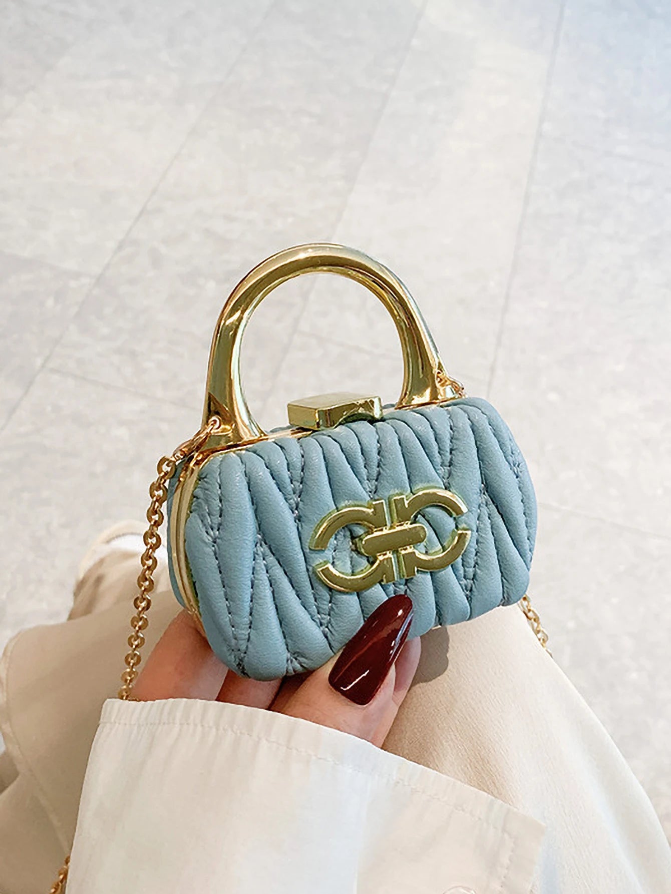 Exquisite and compact mini chain mouth red envelope, fashionable small fragrance style single shoulder diagonal cross bag