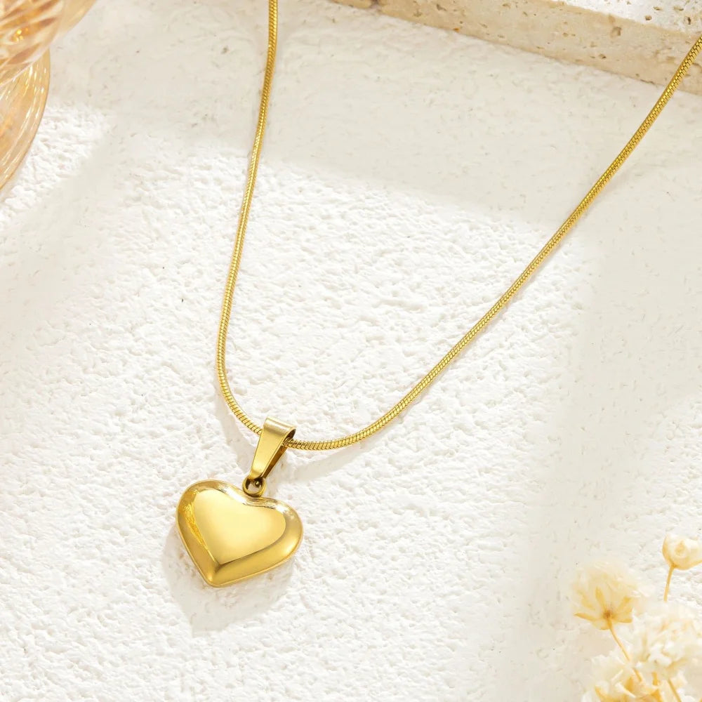 Stainless Steel Sweet Love Heart Pendant Snake Chain Necklace For Women Gold Color Clavicle Chain Non-fading Jewelry Gifts New