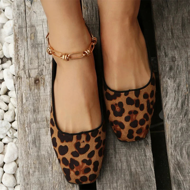 2024 Spring Autumn Fashionable Comfortable Elegant Versatile and Wear-resistant Casual Flat-soled Leopard Print Shoes