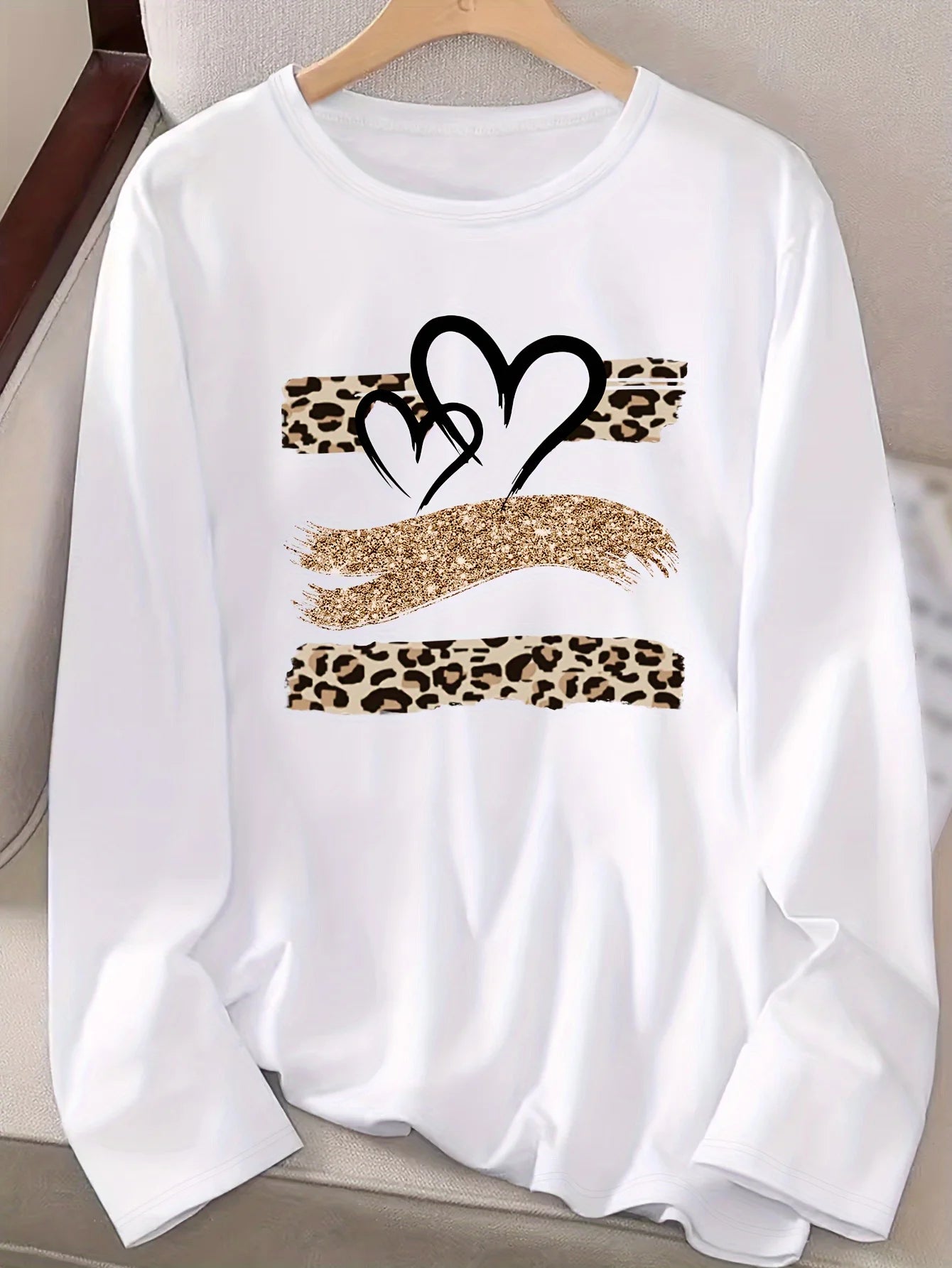 Women's Spring and Autumn 100% Cotton Fashion Casual Loose Leopard Pattern Heart Pattern Printed Round Neck Long Sleeve T-shirt