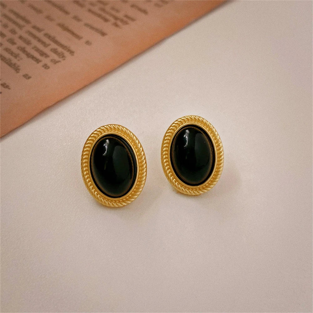 2025 New Retro Gold Color Metal Line Black Oval Shaped Stud Earrings for Women Advanced Design Elegant Young Girls Party Jewelry