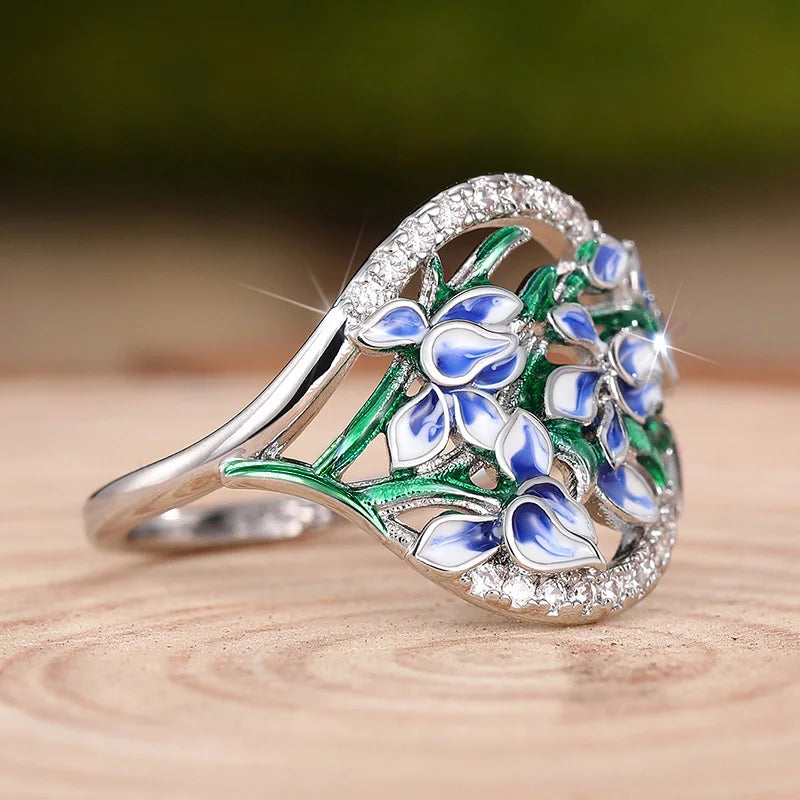 Huitan Blue and White Lily of the Valley Rings for Women Romantic Wedding Accessories Fancy Flower Rings with CZ Fashion Jewelry