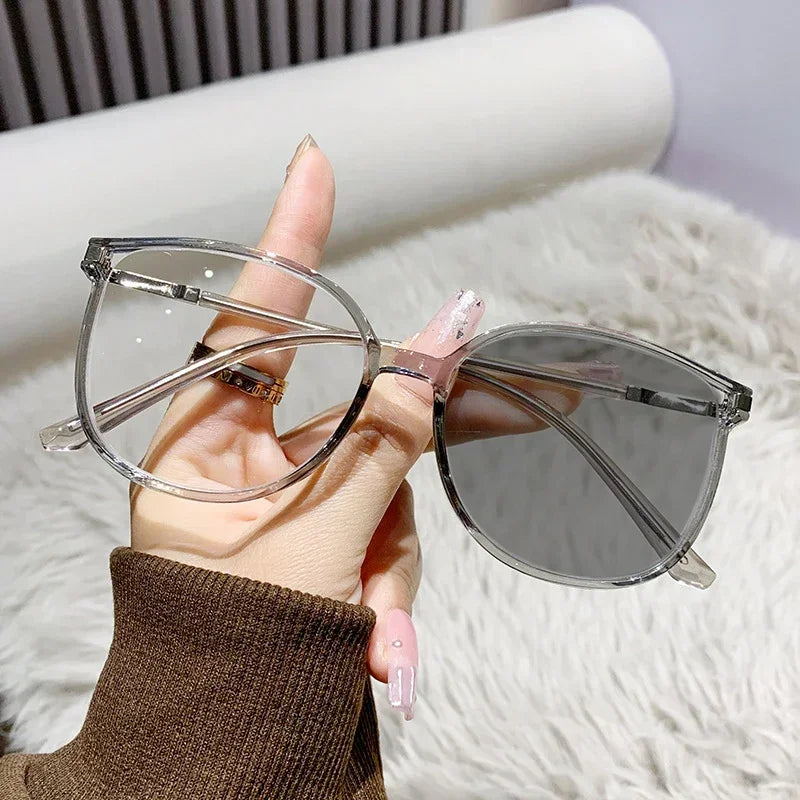 Fashion Trendy Ladies Photochromic Reading Sunglasses Blue Light Blocking Finished Men's Prescription Far Sight Eyewear Diopter