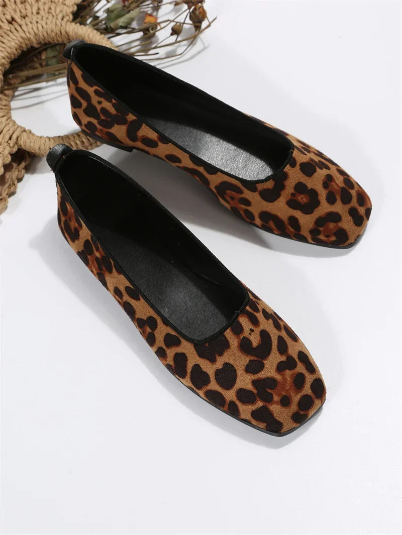 2024 Spring Autumn Fashionable Comfortable Elegant Versatile and Wear-resistant Casual Flat-soled Leopard Print Shoes
