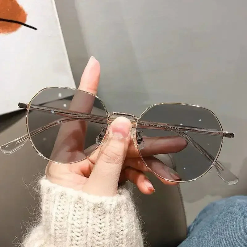 Fashion Photochromic Myopia Glasses Men Women Vintage Finished Near Sight Eyeglasses Retro Round Frame Intelligent Sunglasses