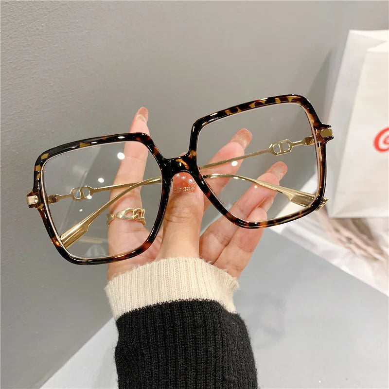 GM LUMIAS Fashion Oversized Square Eyewear Women Retro Chic Blue Light Bloking Glasses Trendy Brand Design Decor Optical Frames