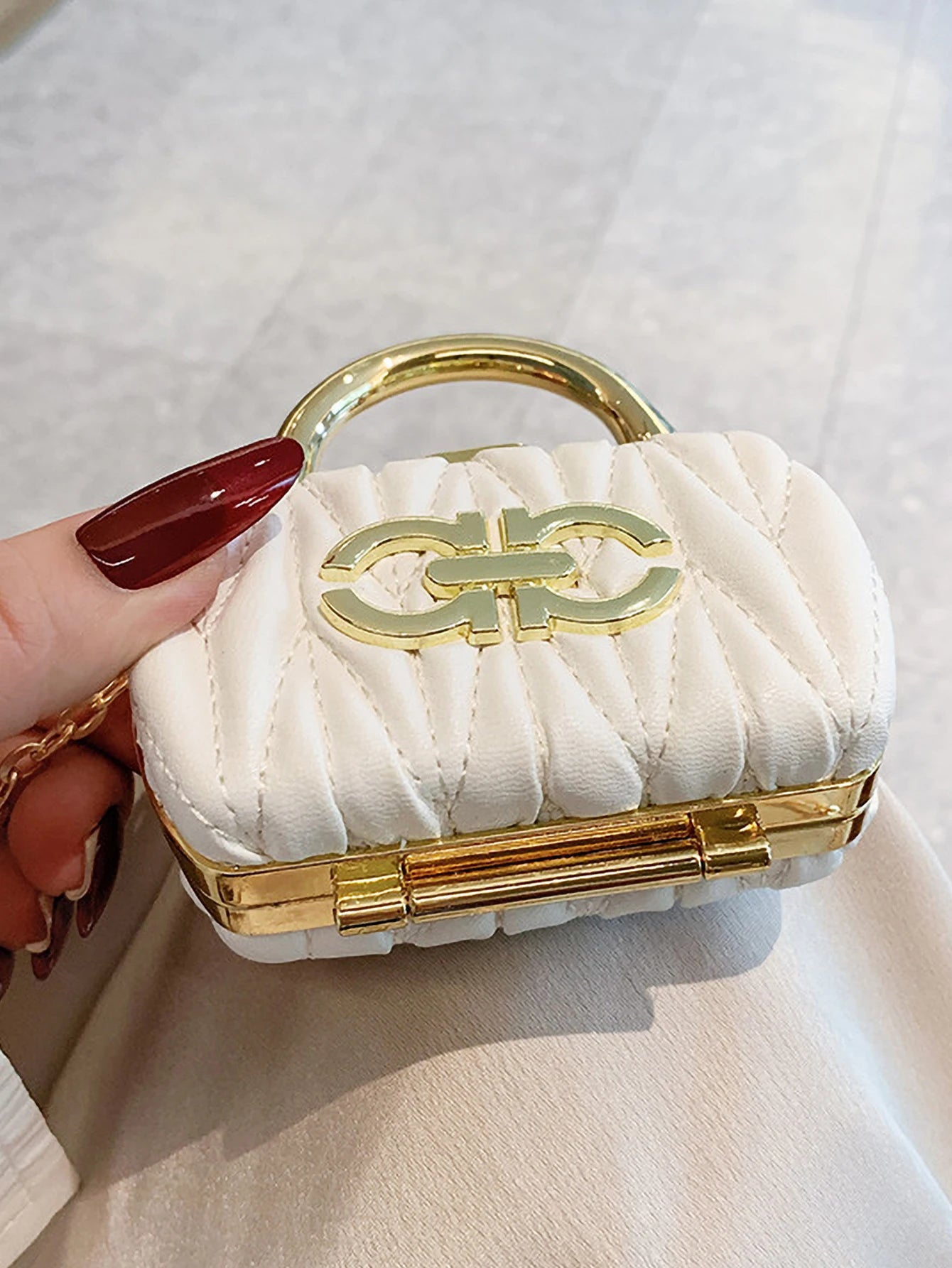 Exquisite and compact mini chain mouth red envelope, fashionable small fragrance style single shoulder diagonal cross bag