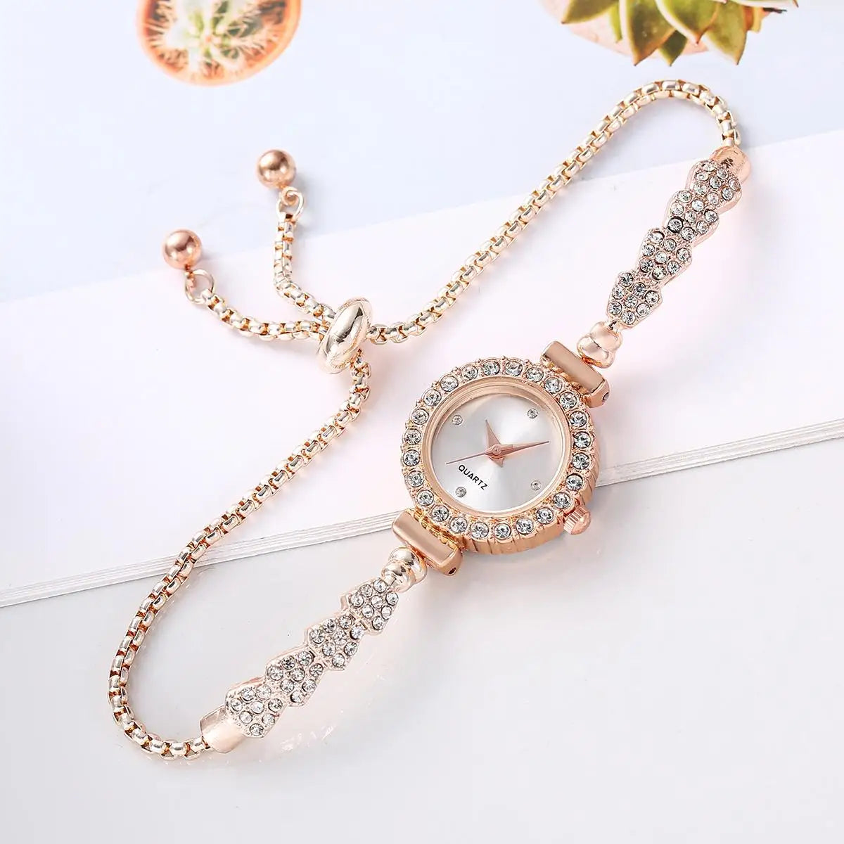 New Fashion Diamond Round Women's Watch with Free Adjustment Bracelet Watch Women's Quartz Watch