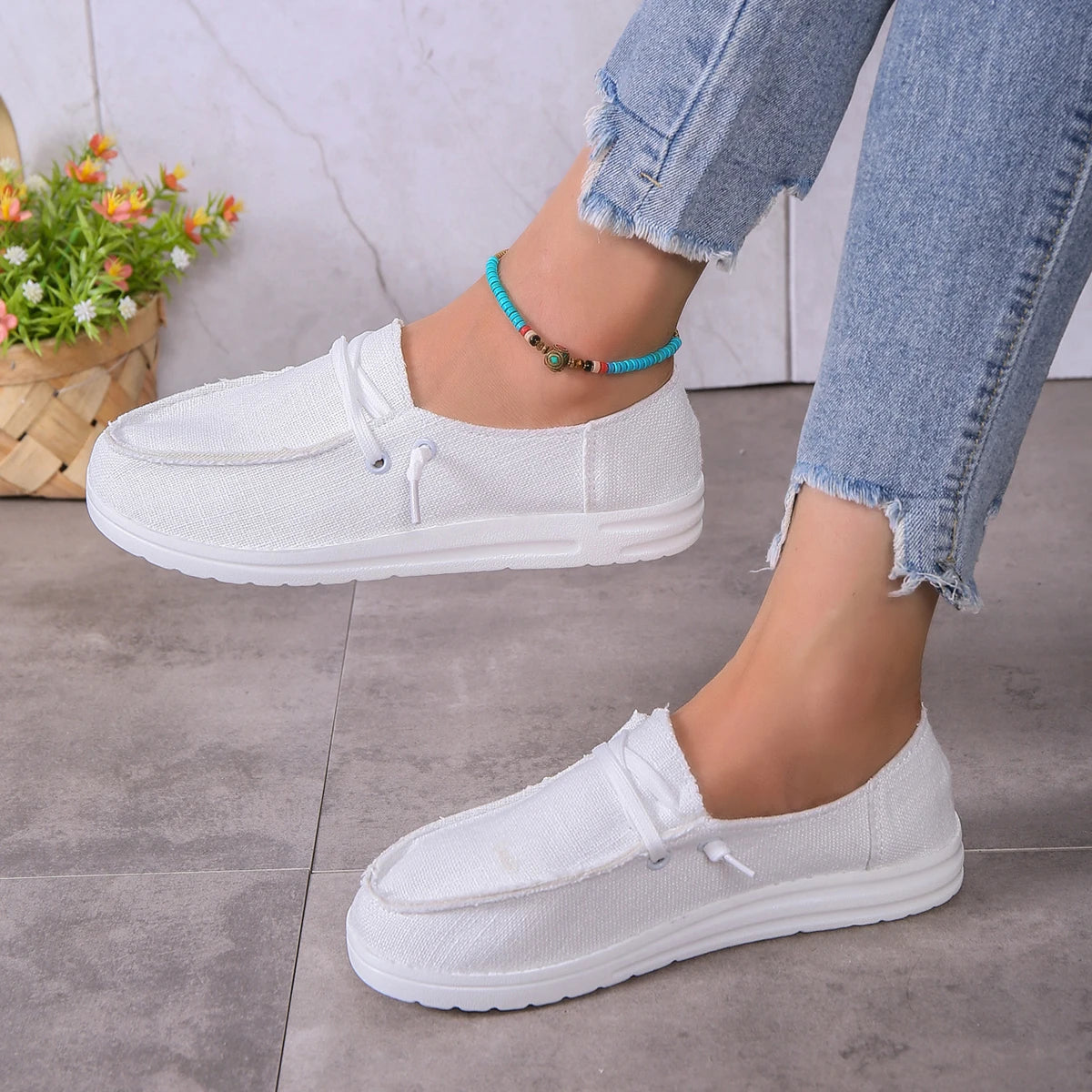 Women's casual sports shoes, lightweight and non slip flat shoes, lace up outdoor denim shoes
