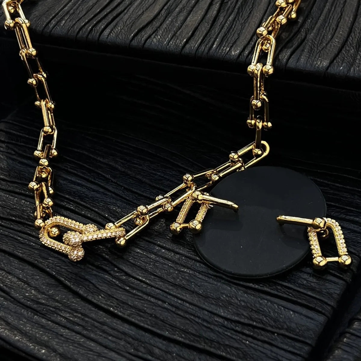 Women's Chain Earrings And Necklace Set, High-End Luxury Fashion Ins Street Gothic Series, Party Wedding Jewelry