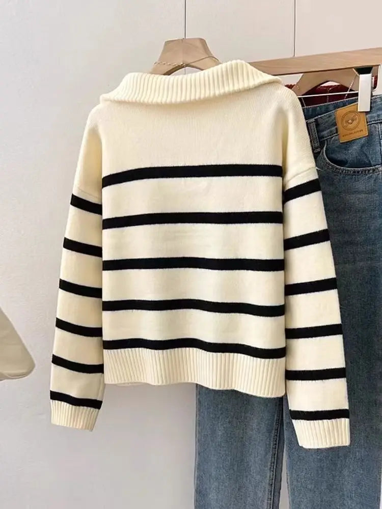 2025 New Hong Kong Style Retro Knitted Ribbed Jacket for Women, Autumn and Winter New Loose Zipper Sweater Half-Zip