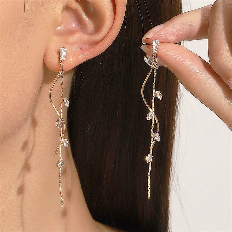 Luxury Temperament Green Zircon Drop Earrings For Women Korean Fashion Long Tassel Rhinestone Earring Wedding Party Jewelry