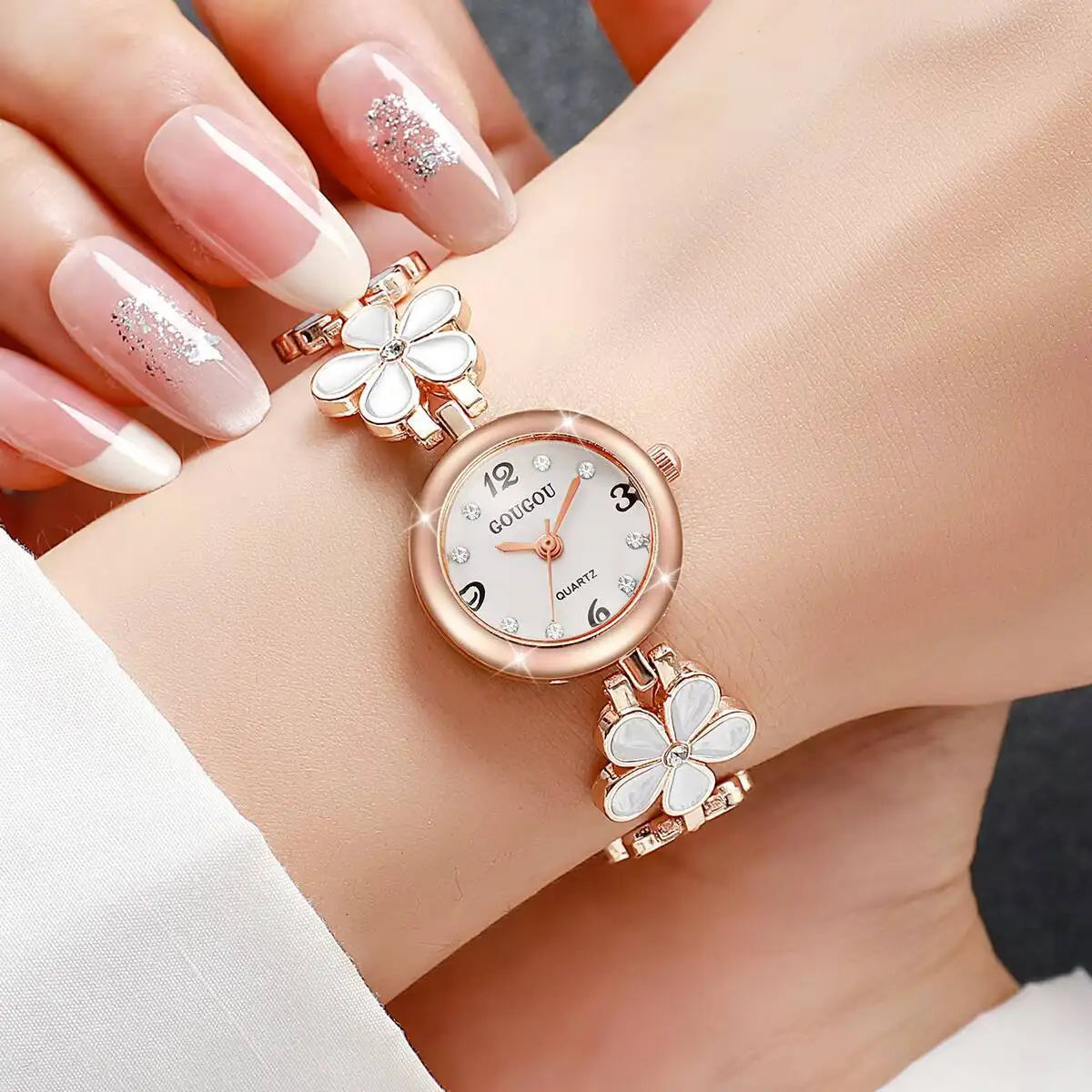 Elegant Flower Bracelet Strap Women Watches Fashion Diamond Arabic Dial Ladies Wristwatches Reloj Mujer（Without Box）