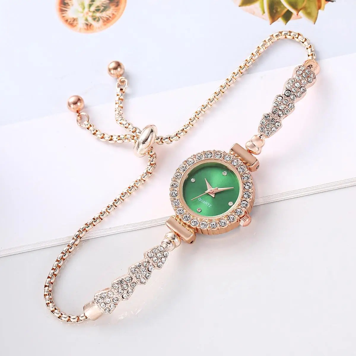 New Fashion Diamond Round Women's Watch with Free Adjustment Bracelet Watch Women's Quartz Watch