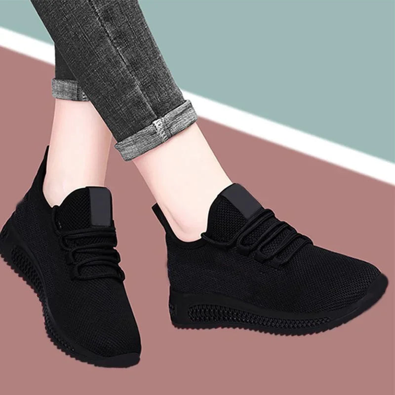Spring and Autumn Fashionable Solid Color Breathable Round Toe Sneakers Casual and Comfortable Thick-soled Women's Shoes