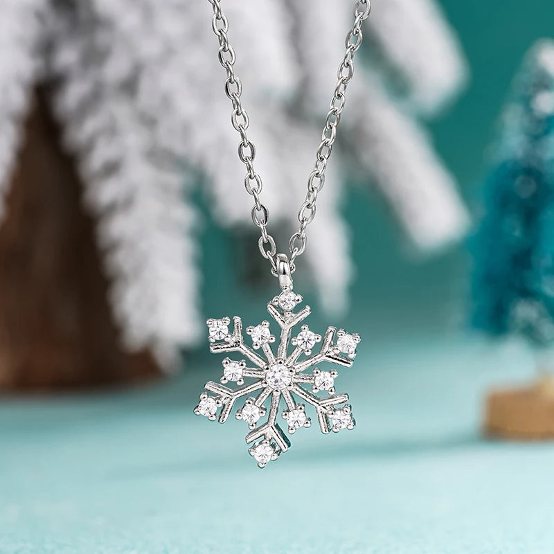 Huitan Christmas Snowflake Necklace for Women Luxury Paved Dazzling Crystal CZ Stones Fancy Winter Accessories Fashion Jewelry