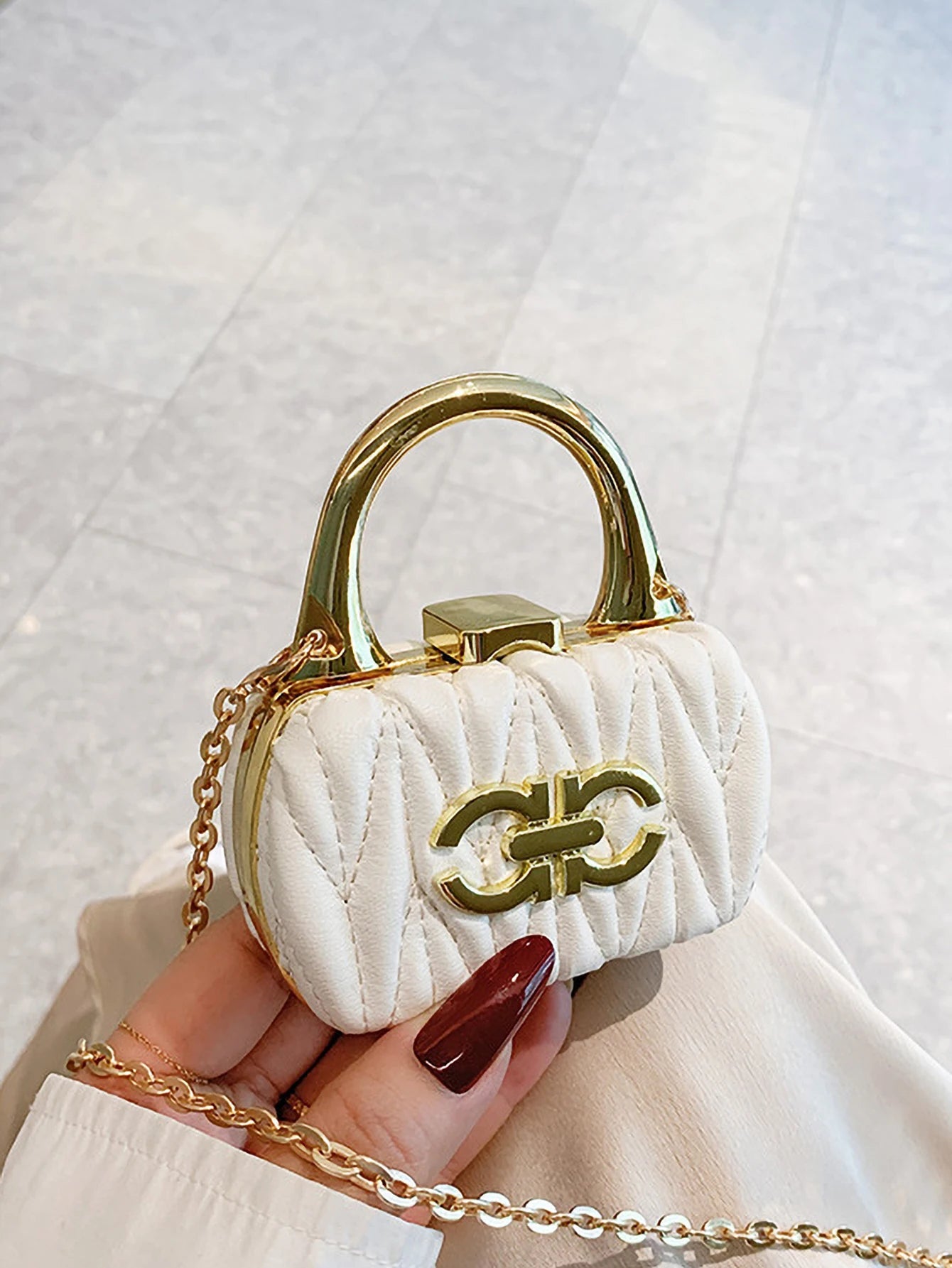 Exquisite and compact mini chain mouth red envelope, fashionable small fragrance style single shoulder diagonal cross bag