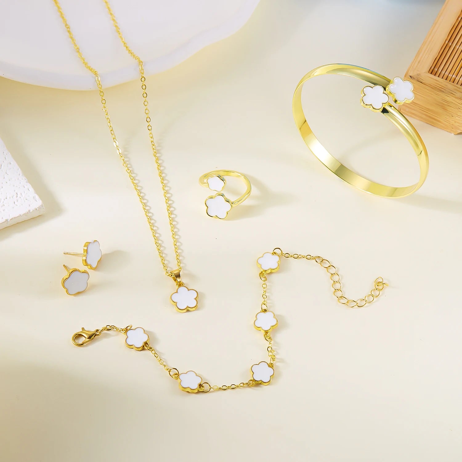 5pcs/set Colorful Enamel Plum Blossom Bracelets for Women Lucky Five Leaf Flower Necklace Earring Elegance Party Jewelry Gifts