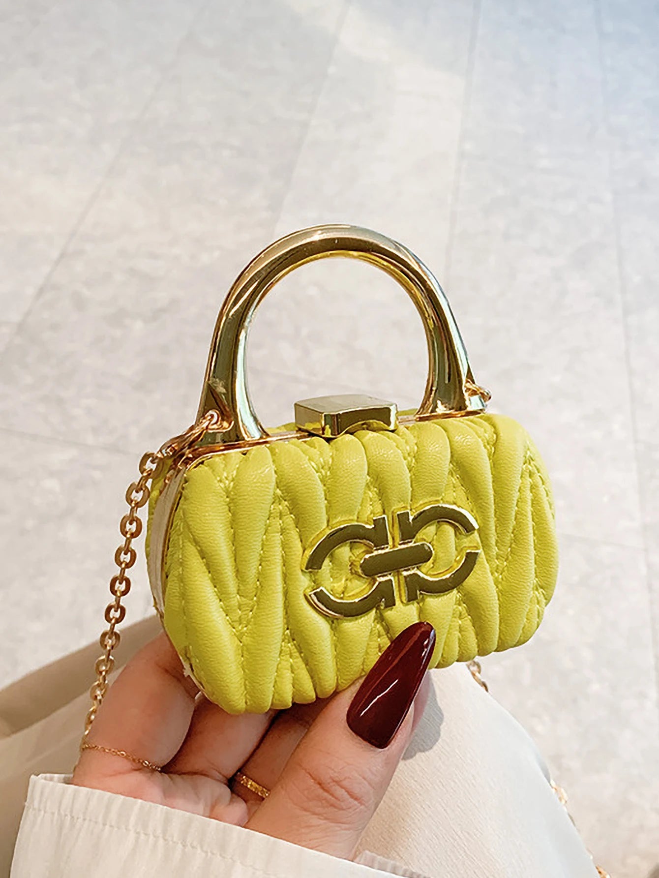 Exquisite and compact mini chain mouth red envelope, fashionable small fragrance style single shoulder diagonal cross bag