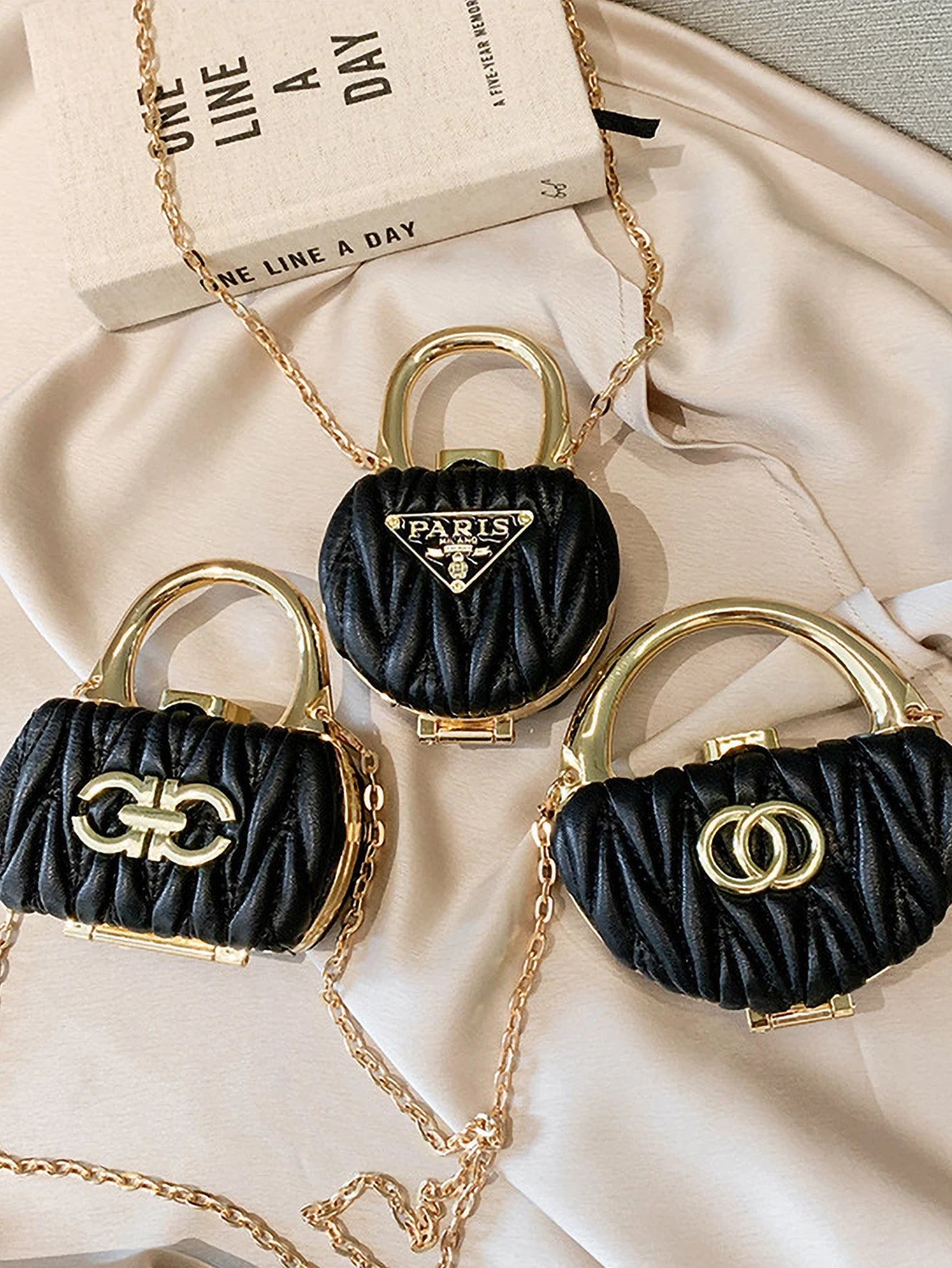 Exquisite and compact mini chain mouth red envelope, fashionable small fragrance style single shoulder diagonal cross bag