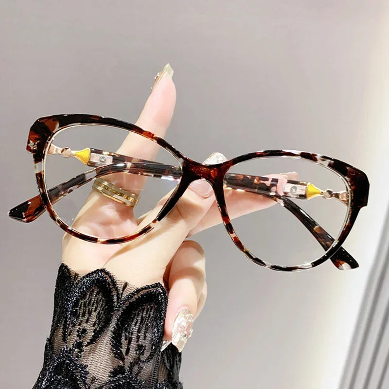 Luxury Ladies Reading Glasses Woman Prescription Glasses For Sight Plus Women's Grade Glasses Transparent Anti Blue +2 +2.5