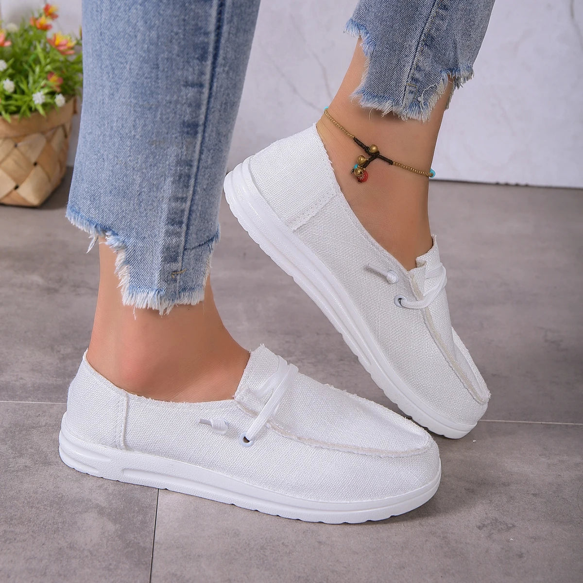Women's casual sports shoes, lightweight and non slip flat shoes, lace up outdoor denim shoes