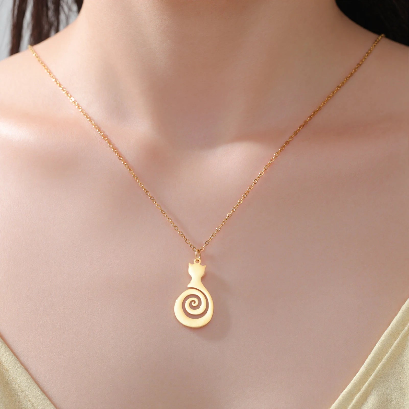 Cazador Cat Kitten Cute Swirl Spiral Tail Necklace Stainless Steel Pendant Women's Necklace Jewelry Birthday Gifts 2025 Trendy