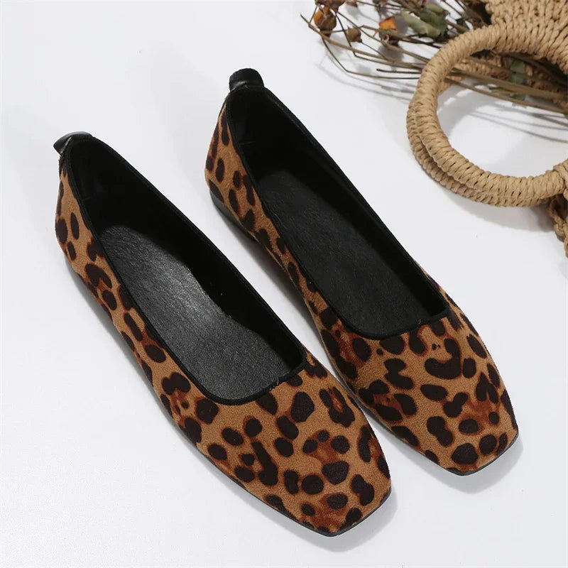 2024 Spring Autumn Fashionable Comfortable Elegant Versatile and Wear-resistant Casual Flat-soled Leopard Print Shoes