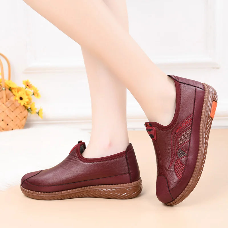 Comfortable Women's Winter Fleece-Lined Warm Waterproof Shoes for Middle-Aged and Elderly Mothers, Non-Slip Soft-Soled Lightweight Snow Boots and Short Boots for Grandma