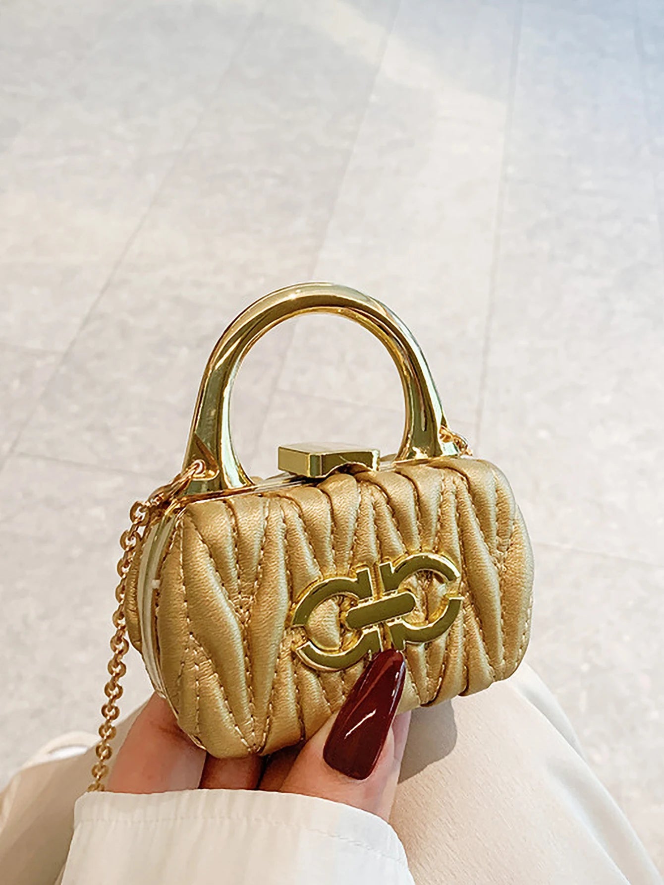 Exquisite and compact mini chain mouth red envelope, fashionable small fragrance style single shoulder diagonal cross bag