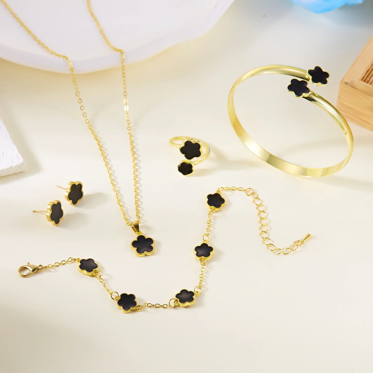 5pcs/set Colorful Enamel Plum Blossom Bracelets for Women Lucky Five Leaf Flower Necklace Earring Elegance Party Jewelry Gifts