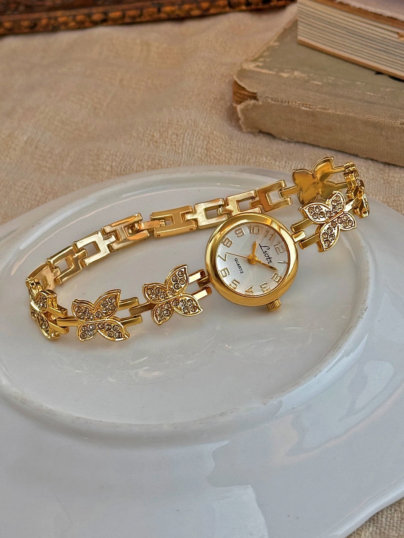 1 Piece of French Gold Inlaid Dazzling Rhinestone Butterfly-Shaped Women's Watch, Exquisite, Elegant, Unique, Fashionable, High-End, Vintage Women's Bracelet-Style Quartz Watch, Suitable for Daily Wear, Parties, Holiday Decor