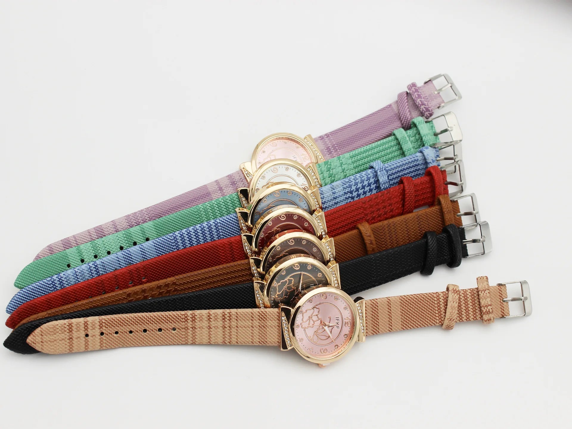 Elegant Rhinestone Butterfly Watch for Women Flower Quartz Crystal Dress Watch with Plaid Leather Strap Fashion Ladies Wristwatc